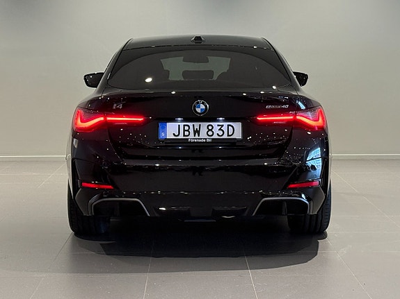 BMW i4 4 of 5