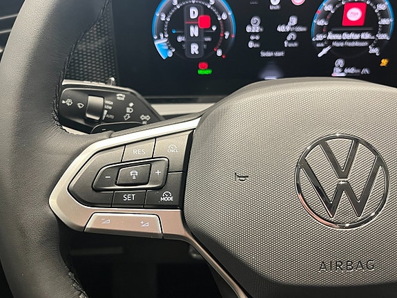 Volkswagen Tiguan 18 of 24