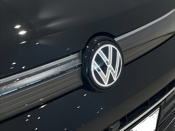 Volkswagen Tiguan 3 of 24