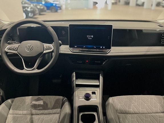 Volkswagen Tiguan 14 of 24