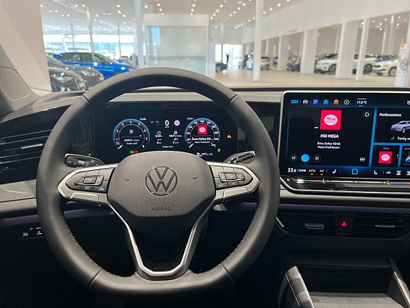 Volkswagen Tiguan 17 of 24