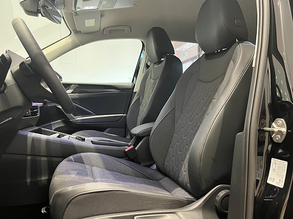 Volkswagen Tiguan 16 of 24