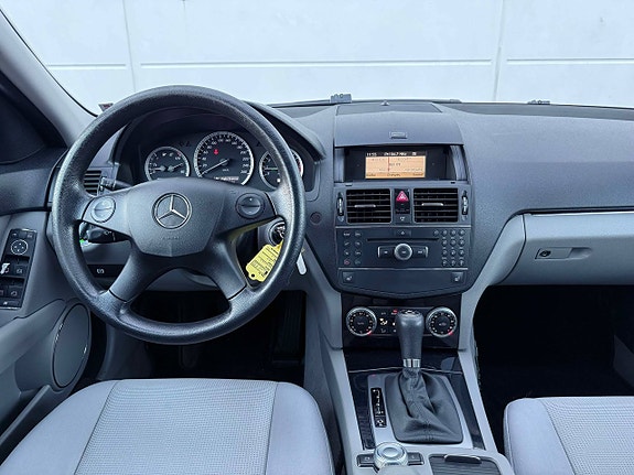 Mercedes-Benz C180 17 of 17