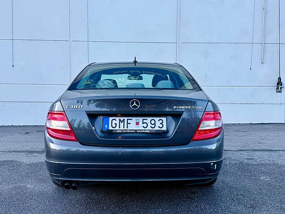 Mercedes-Benz C180 6 of 17