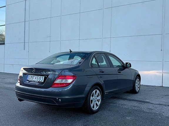 Mercedes-Benz C180 5 of 5
