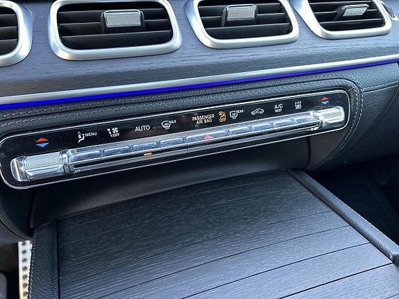 Mercedes-Benz GLS400 d 11 of 16