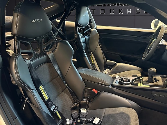 Porsche 911 GT3 14 of 17