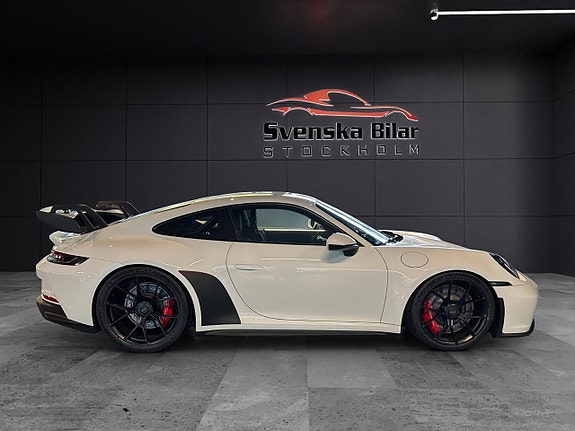 Porsche 911 GT3 3 of 5