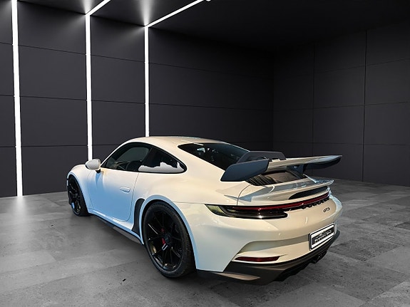 Porsche 911 GT3 5 of 5