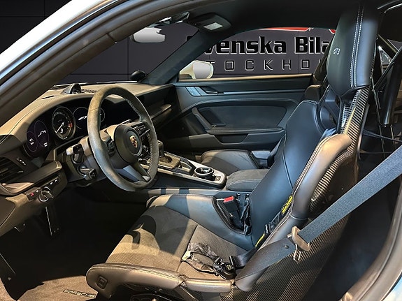 Porsche 911 GT3 11 of 17