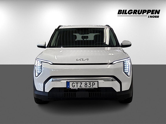 Kia EV3 2 of 5