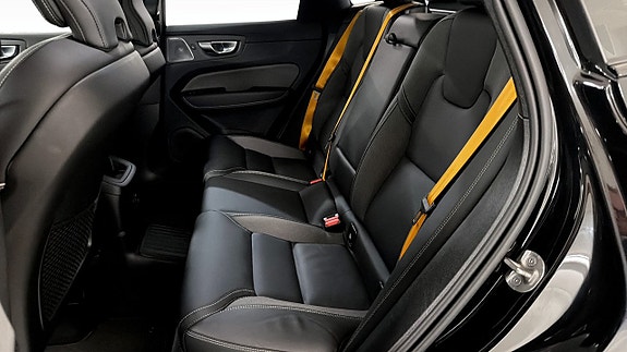 Volvo XC60 9 of 12