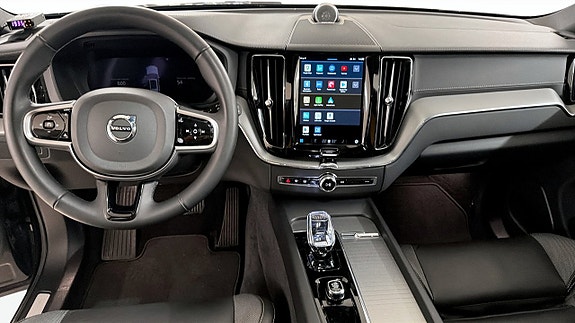 Volvo XC60 7 of 12