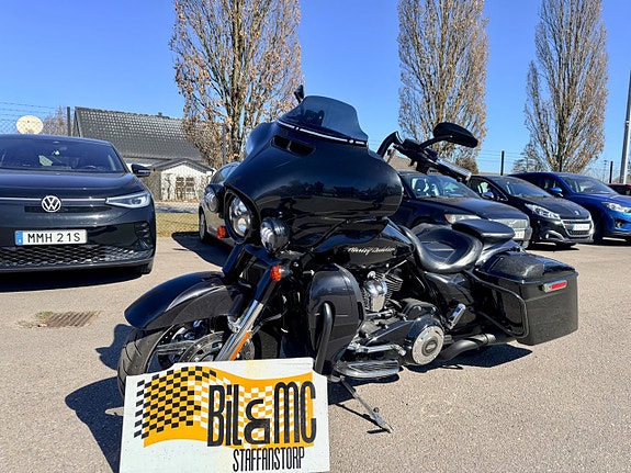 Harley-Davidson Street Glide CVO 1.7 V-Twin