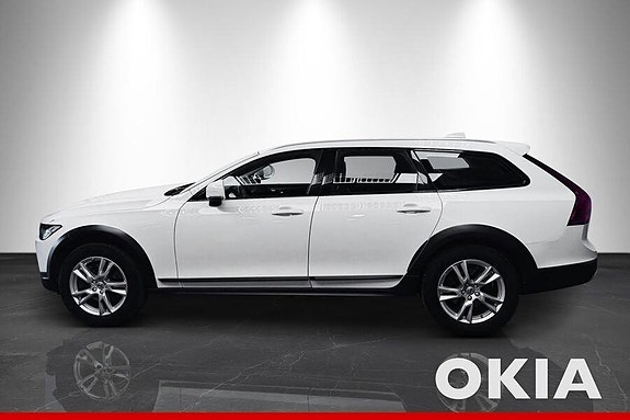 Volvo V90 Cross Country 3 of 5