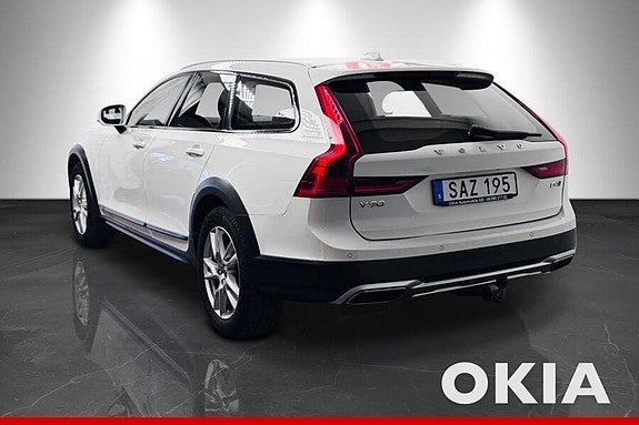 Volvo V90 Cross Country 4 of 5