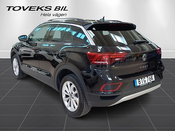 Volkswagen T-Roc 4 of 5