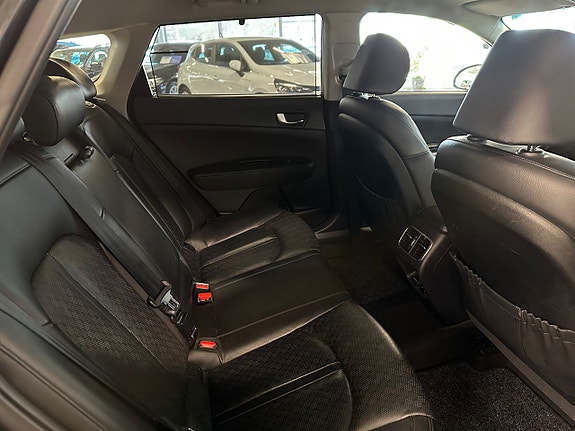 Kia Optima 7 of 21
