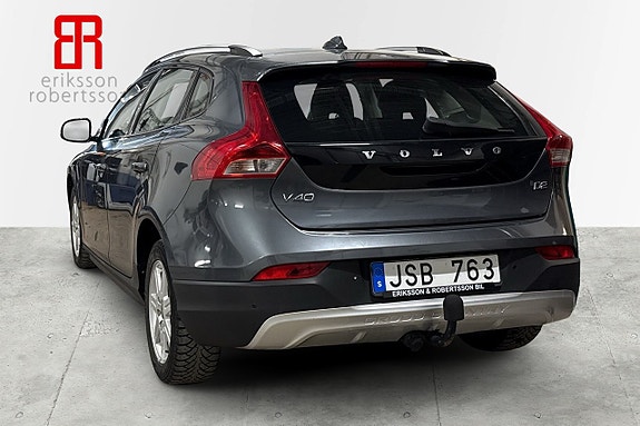 Volvo V40 Cross Country 3 of 6