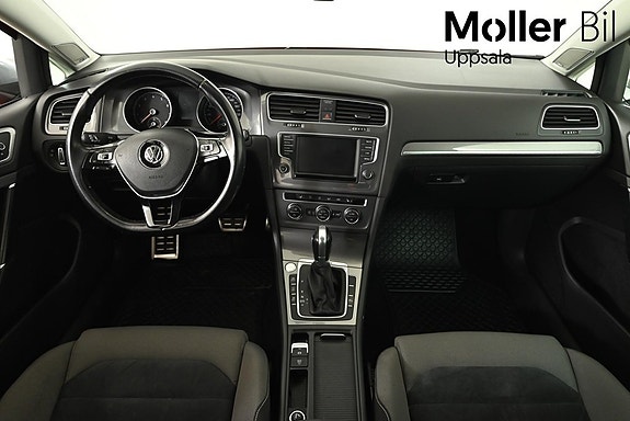 Volkswagen Golf Alltrack 9 of 10