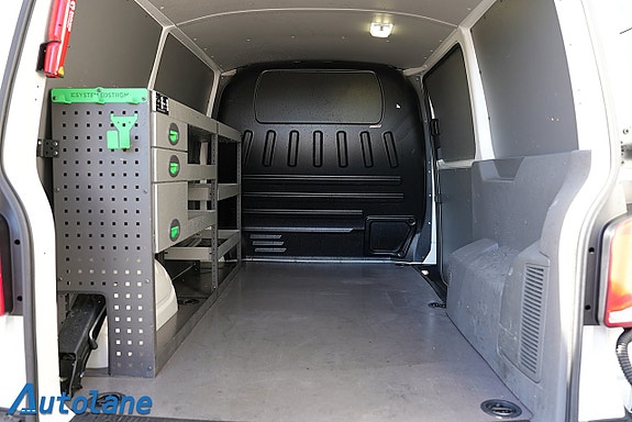 Volkswagen Transporter 19 of 19