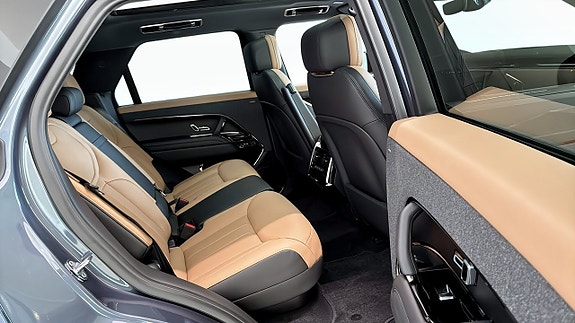 Land Rover Range Rover Sport 5 of 5