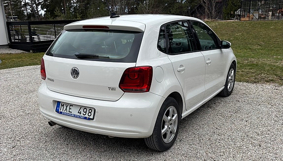 Volkswagen Polo 2 of 5