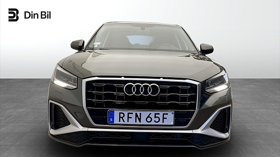 Audi Q2 4 of 5