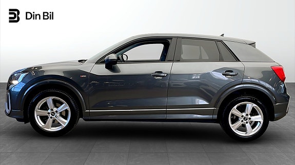 Audi Q2 2 of 5