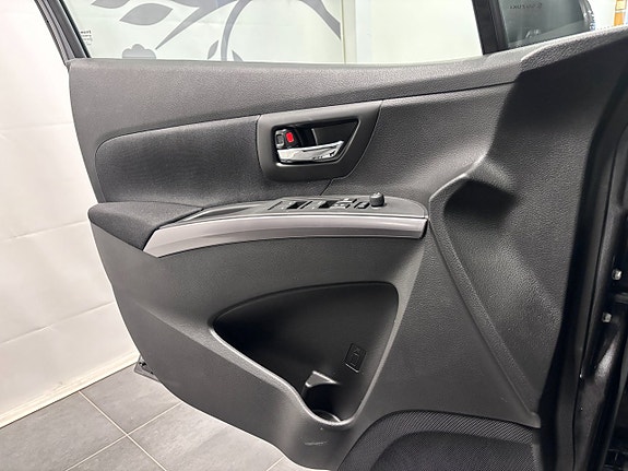 Suzuki S-Cross 13 of 15