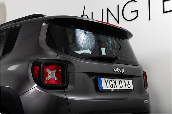 Jeep Renegade 9 of 20