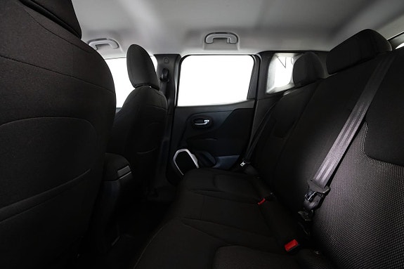 Jeep Renegade 17 of 20