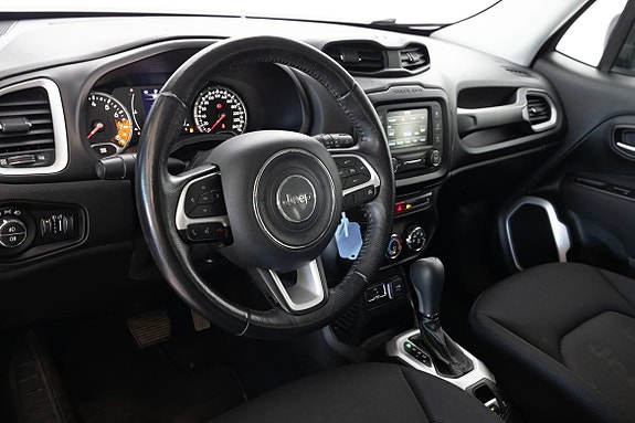 Jeep Renegade 18 of 20