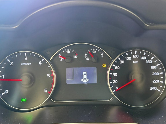 Kia Carens 18 of 19