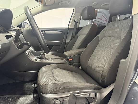 Volkswagen Passat 15 of 19