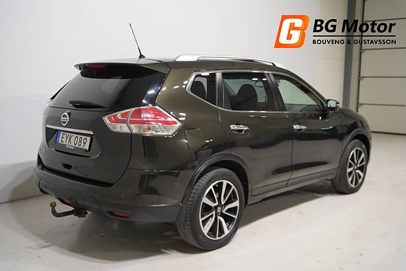 Nissan X-Trail 3 of 5