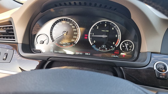 BMW 525d 11 of 30
