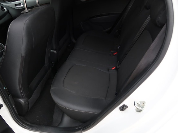 Hyundai i10 10 of 14