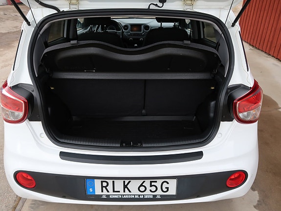 Hyundai i10 12 of 14