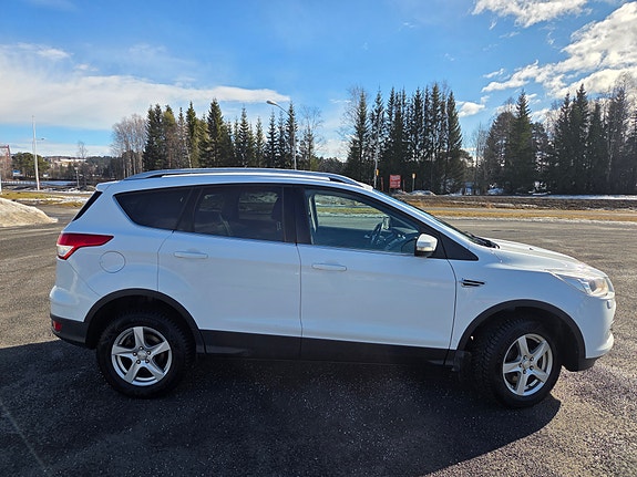 Ford Kuga 2 of 6