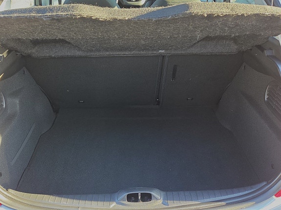 Peugeot 208 15 of 15