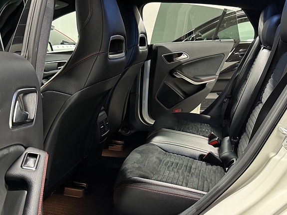 Mercedes-Benz CLA220 d 25 of 27