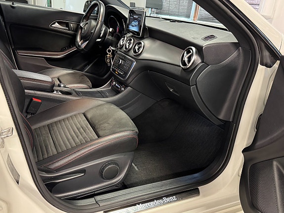 Mercedes-Benz CLA220 d 23 of 27