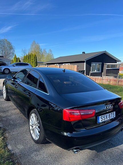 Audi A6 4 of 11