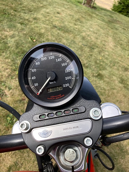 Harley-Davidson Sportster 883 3 of 8