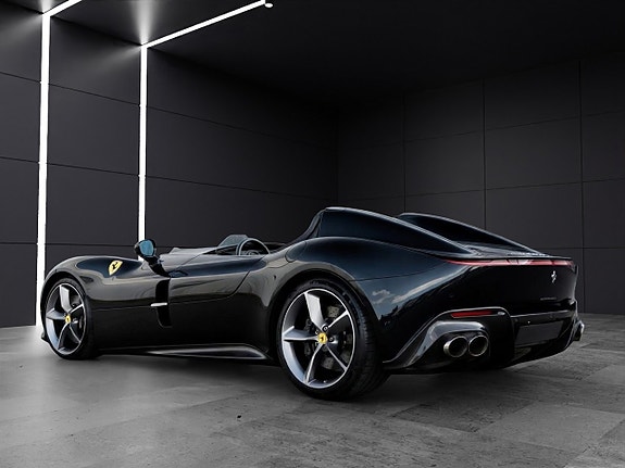 Ferrari SP2 Monza 8 of 15