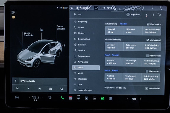 Tesla Model Y 18 of 20