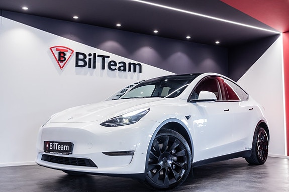 Tesla Model Y 3 of 20