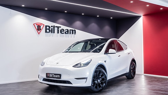 Tesla Model Y 2 of 20