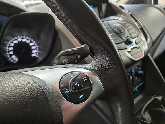 Ford Transit Connect 8 of 11